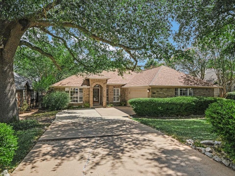 Tiny photo for 10817 Redmond RD, Austin, TX 78739 (MLS # 1126827)