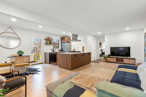 Tiny photo for 1111 Ebert Ave, Austin, TX 78721 (MLS # 9469140)
