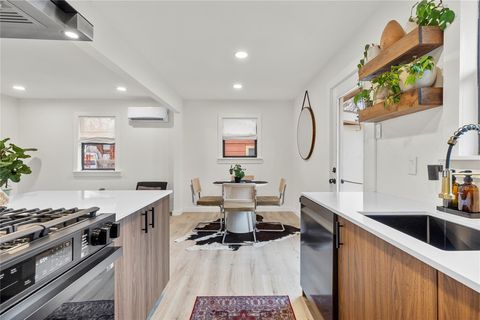 Tiny photo for 1111 Ebert Ave, Austin, TX 78721 (MLS # 9469140)
