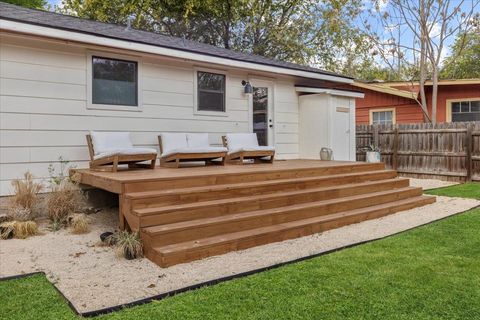 Tiny photo for 1111 Ebert Ave, Austin, TX 78721 (MLS # 9469140)