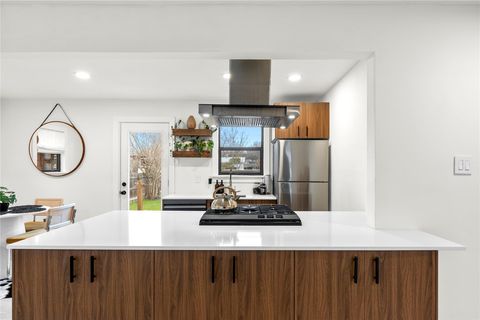 Tiny photo for 1111 Ebert Ave, Austin, TX 78721 (MLS # 9469140)