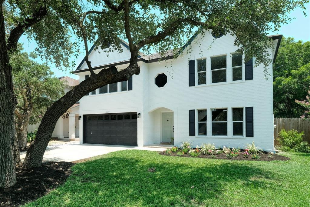 1609 Balsam WAY