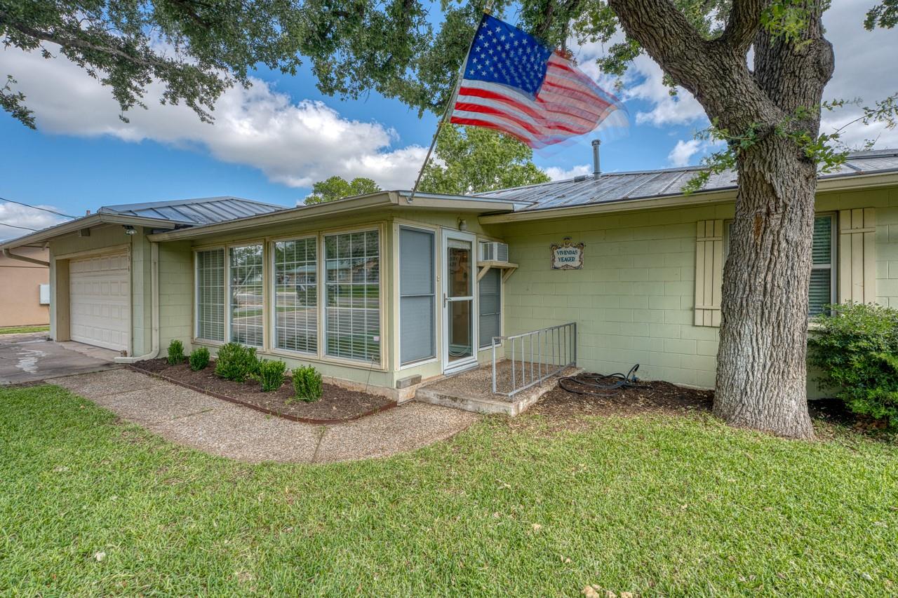 336 Carlson CIR
