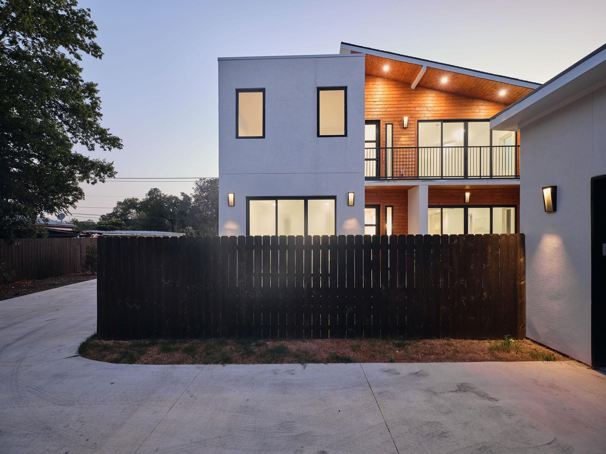 2611 Davis LN 1