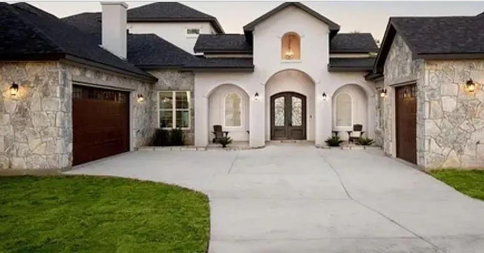 128 Gloria BLVD
