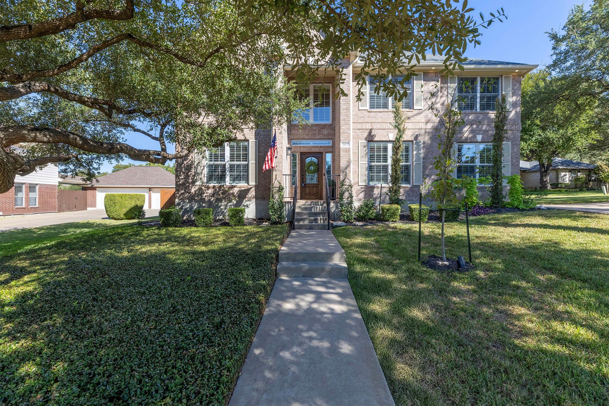 2902 CEDAR CREST CIR