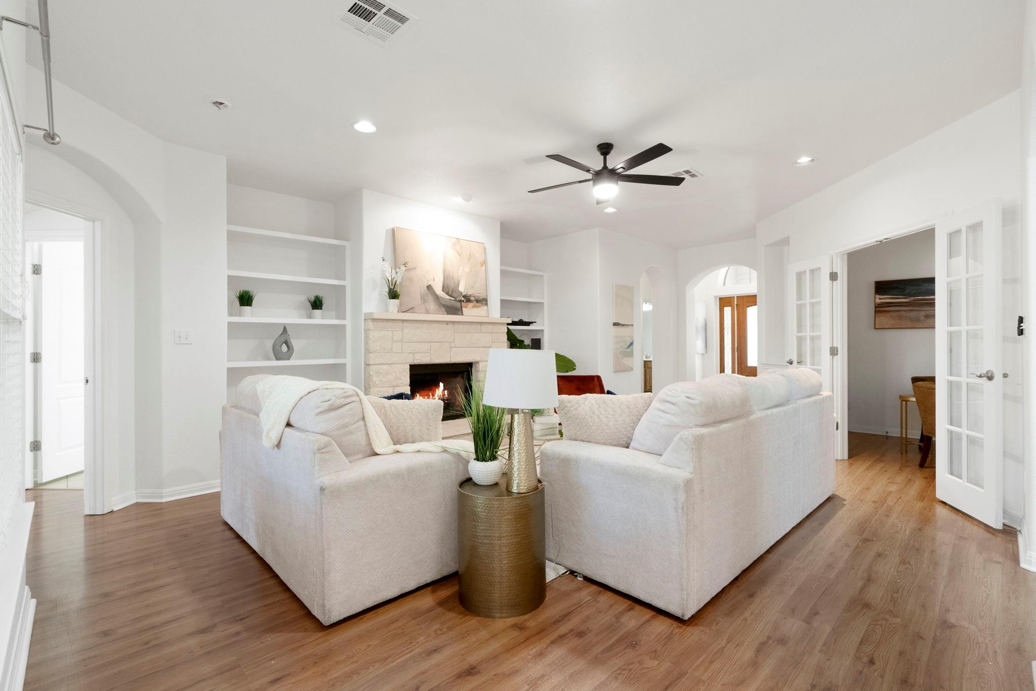 809 Hedgewood DR