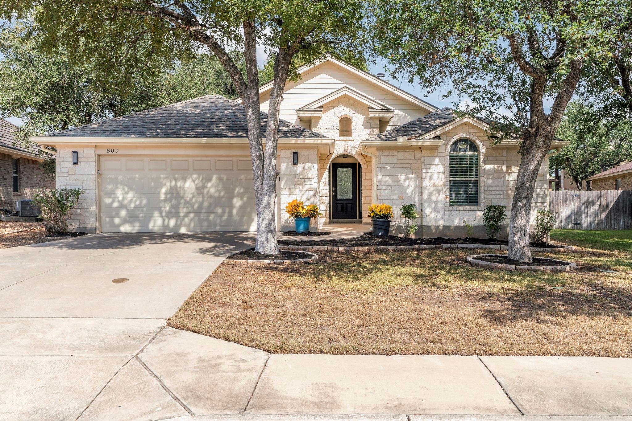 809 Hedgewood DR