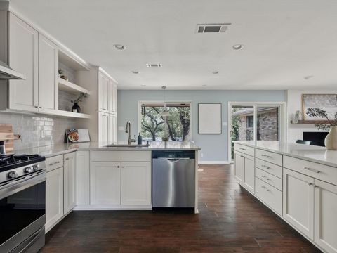 Tiny photo for 7601 Parkview CIR, Austin, TX 78731 (MLS # 8304897)