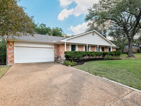 Photo of 7601 Parkview CIR, Austin, TX 78731 (MLS # 8304897)