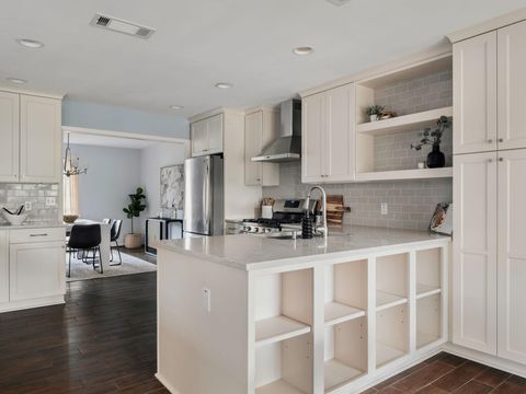 Tiny photo for 7601 Parkview CIR, Austin, TX 78731 (MLS # 8304897)