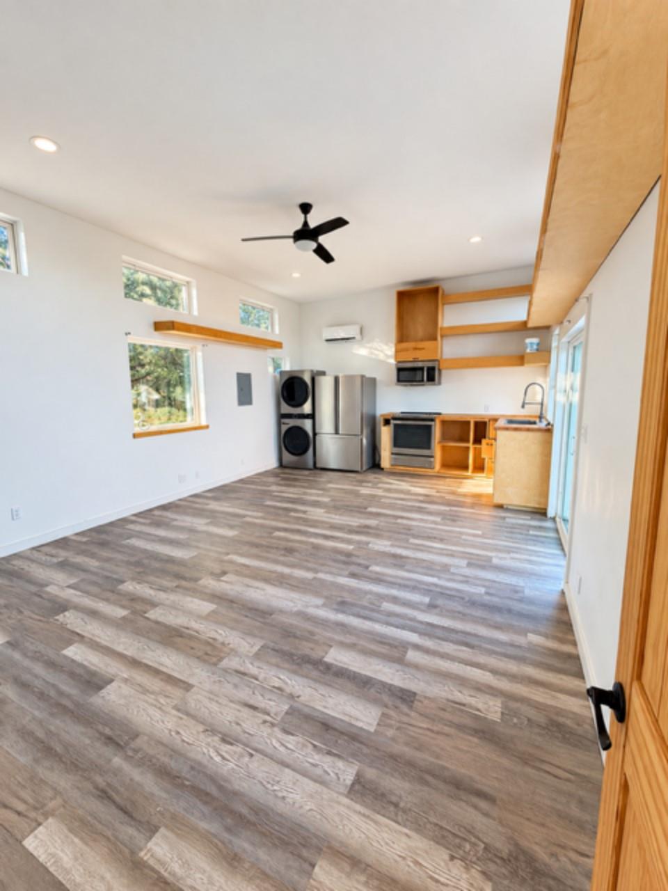 6009 La Paloma LN