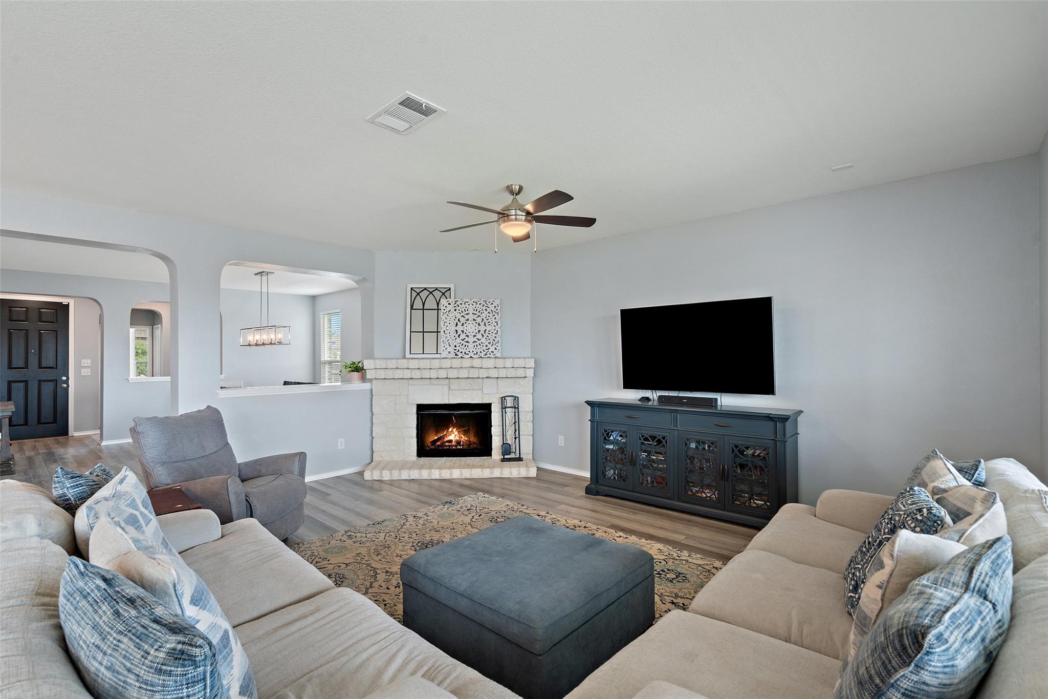 270 Johnny Cake DR