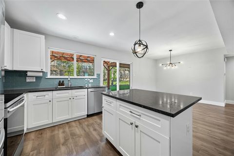 Photo of 3106 Leaf CIR, Austin, TX 78759 (MLS # 3293334)