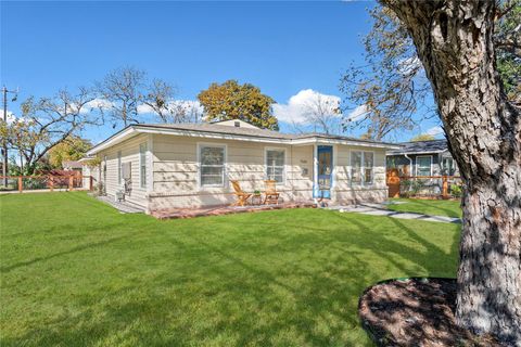 Tiny photo for 7500 Saint Phillip ST, Austin, TX 78757 (MLS # 7412945)