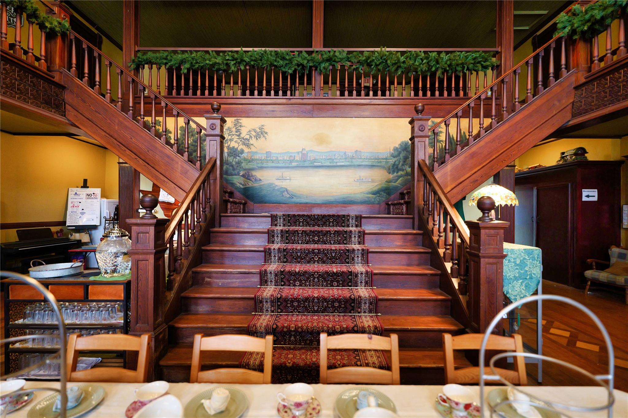 335&330 N Lampasas ST