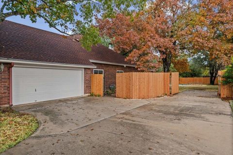 Tiny photo for 11713 Hobbiton TRL, Austin, TX 78739 (MLS # 8107371)