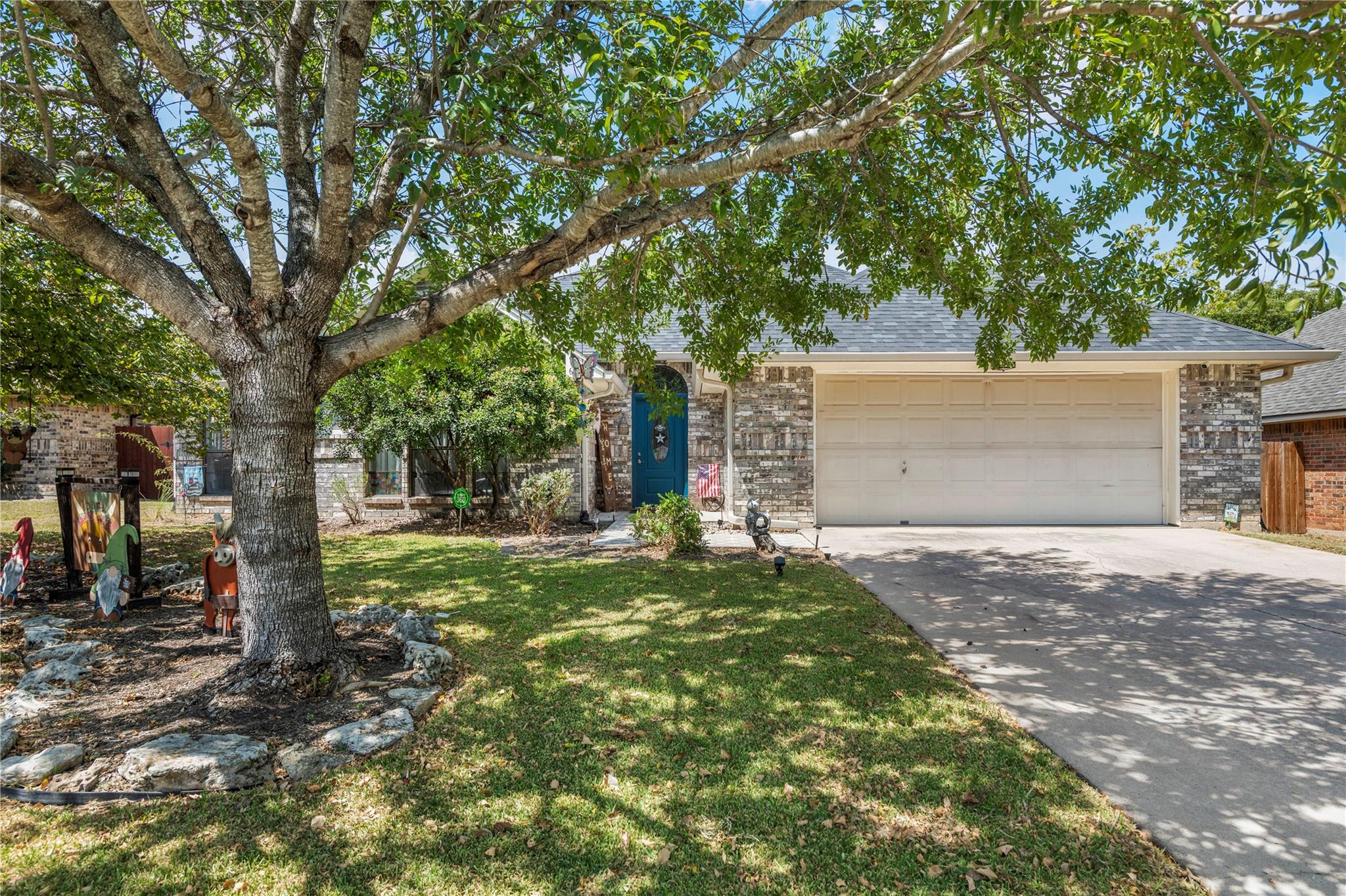 600 Silver Creek DR