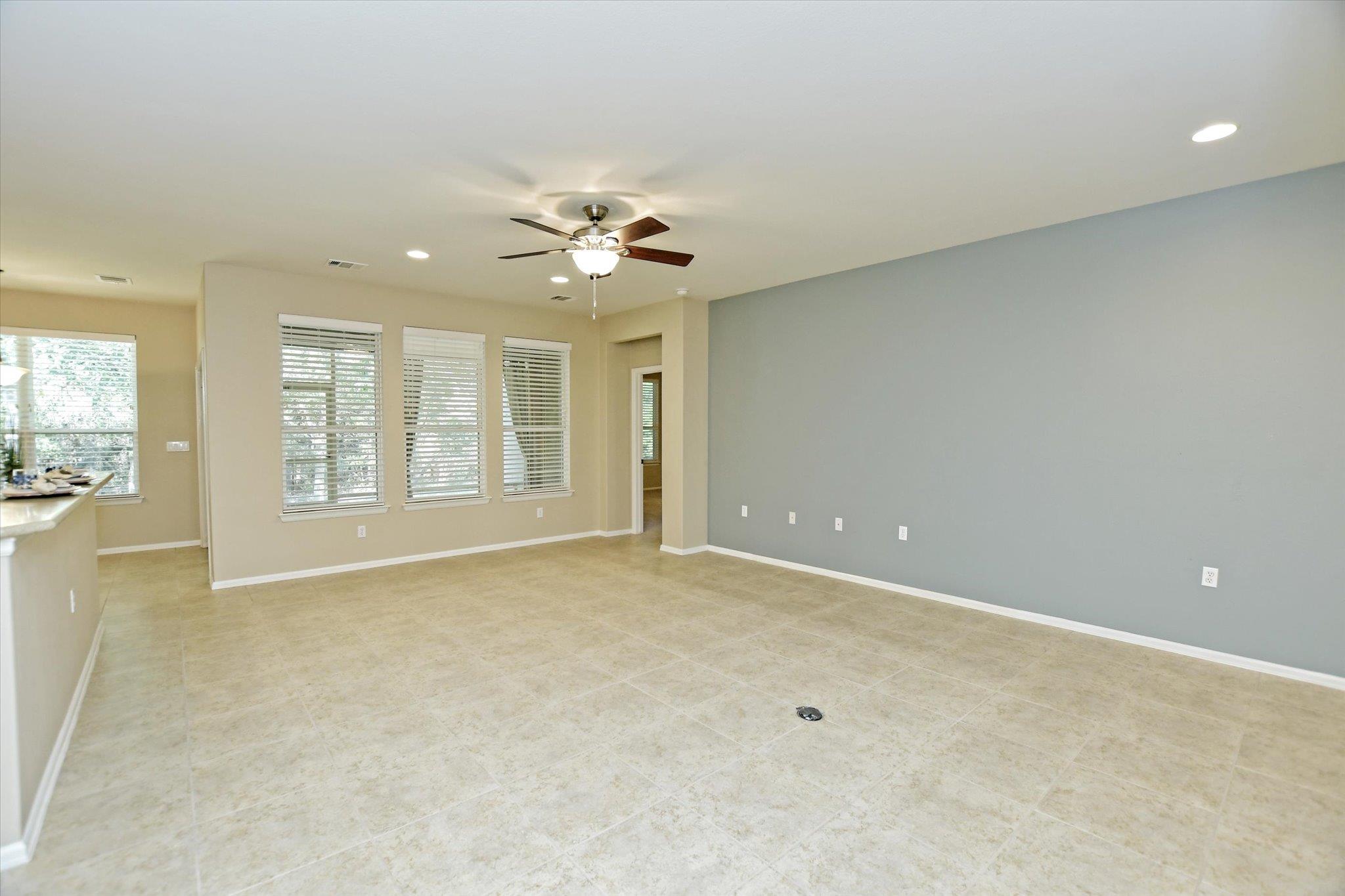 702 Independence Creek LN