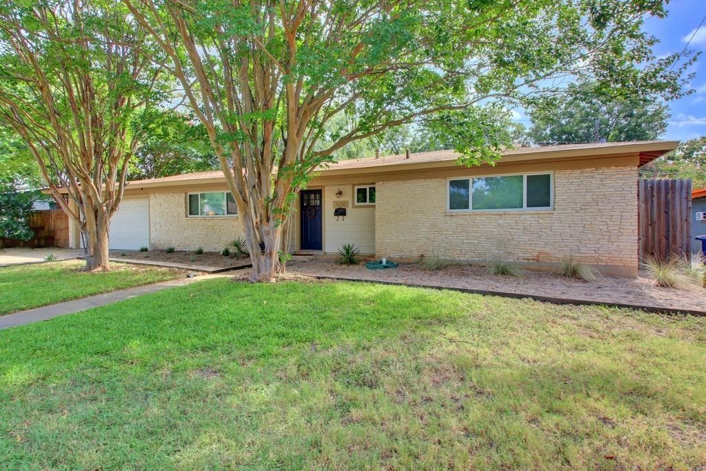Photo of 5701 Westminster DR, Austin, TX 78723 (MLS # 3270467)
