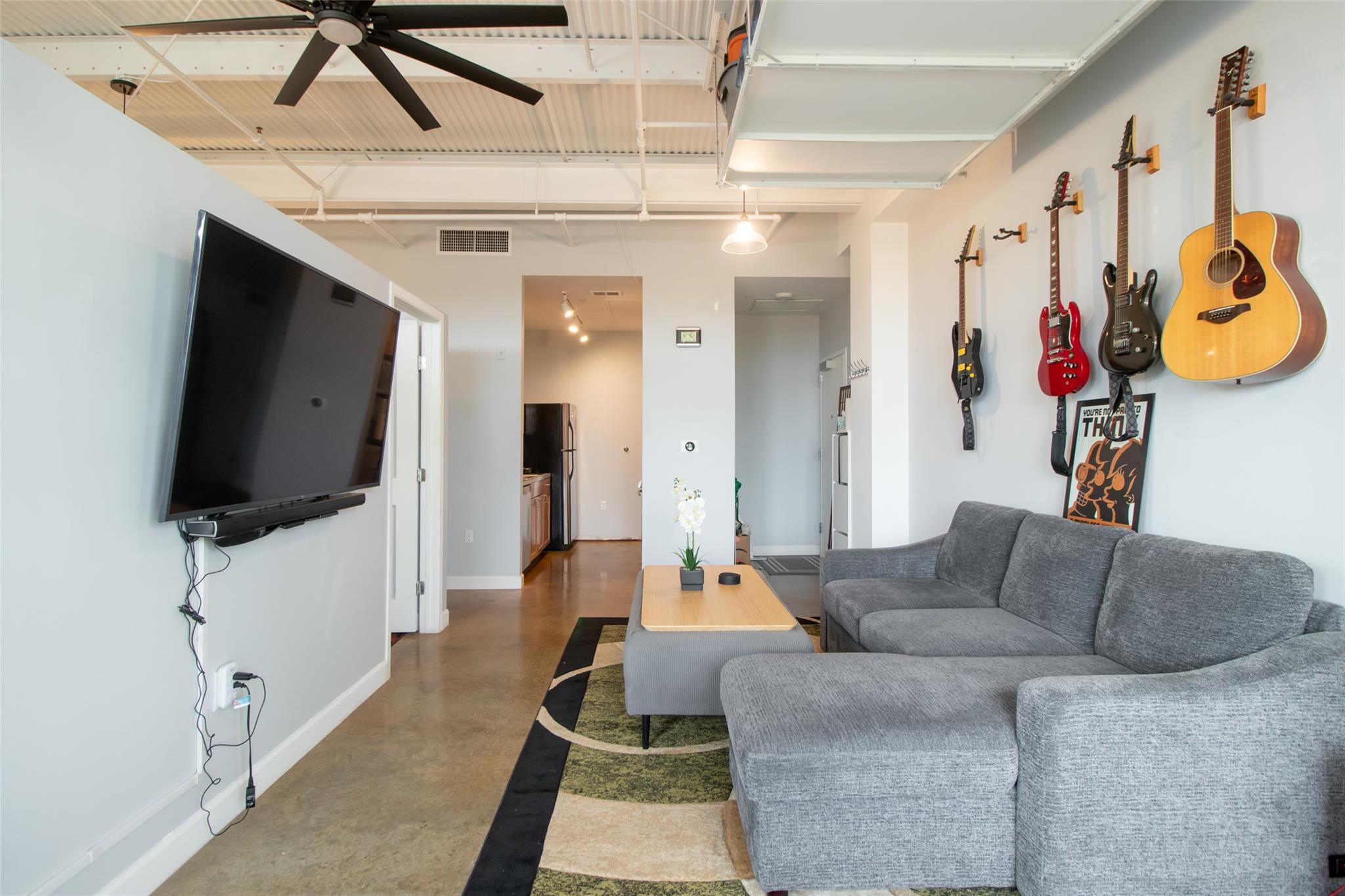 2401 E 6th ST 6100