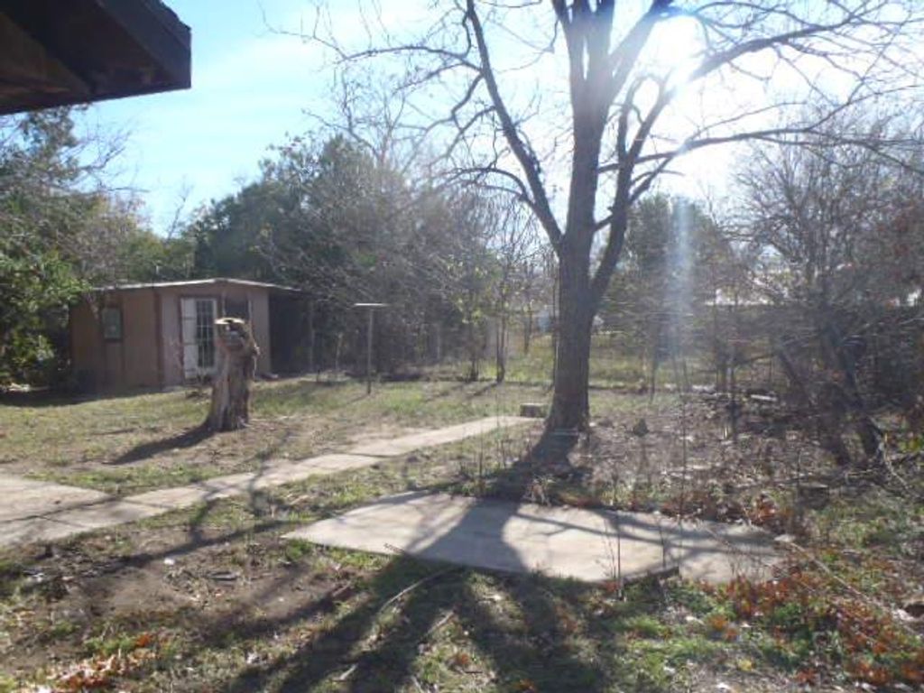 Photo of 652 Fir LN, Lockhart, TX 78644 (MLS # 5694445)