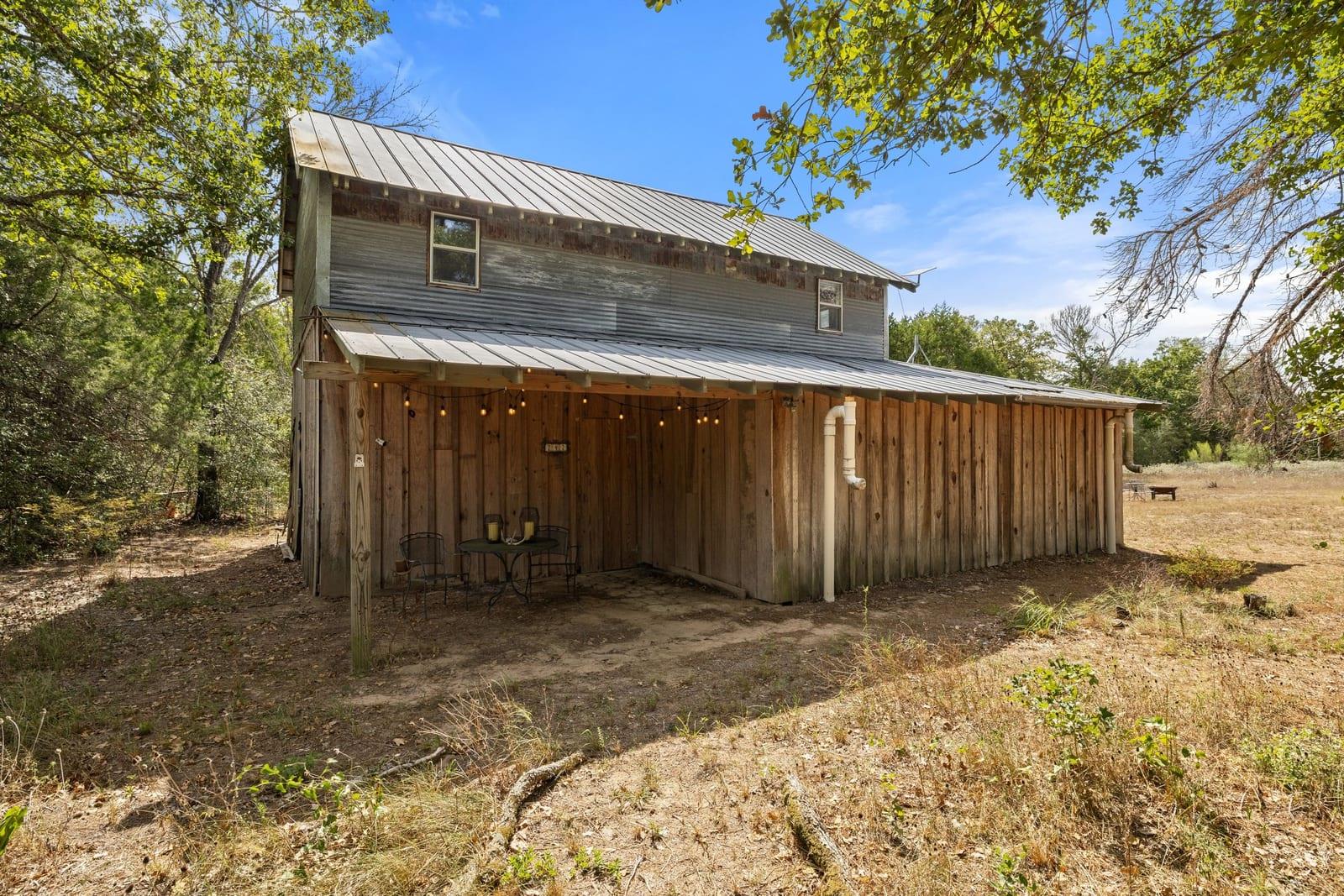 242 Cody LN