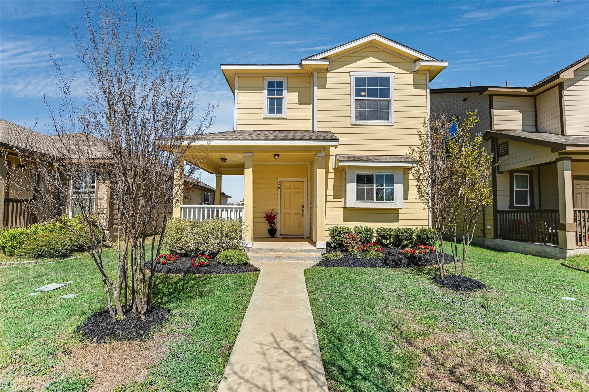 320 Craters Of The Moon BLVD