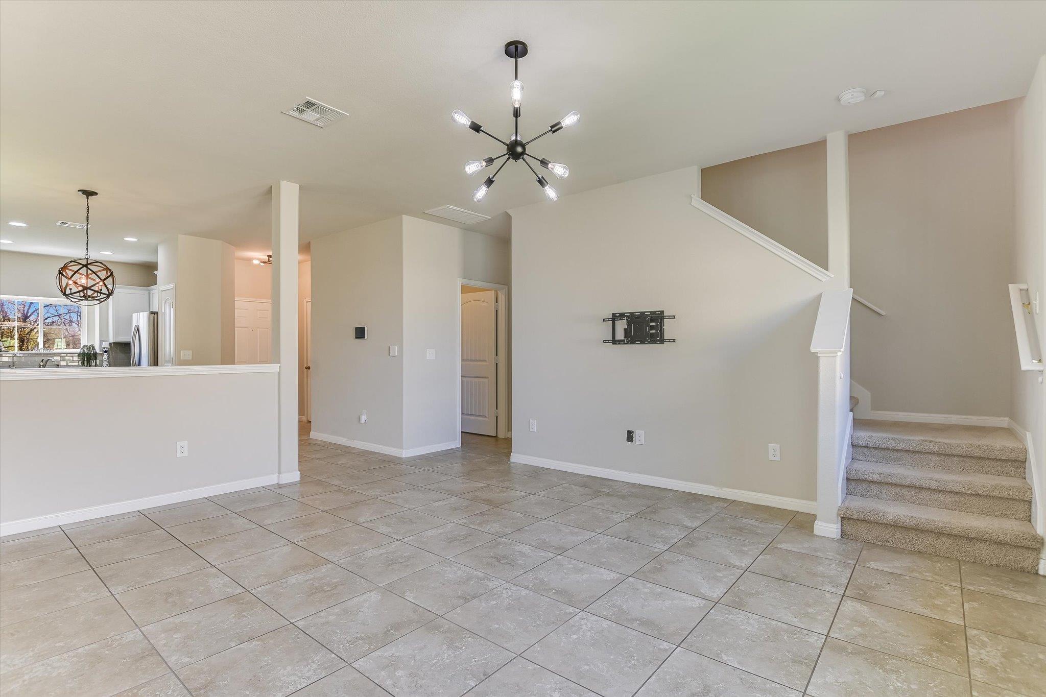 320 Craters Of The Moon BLVD