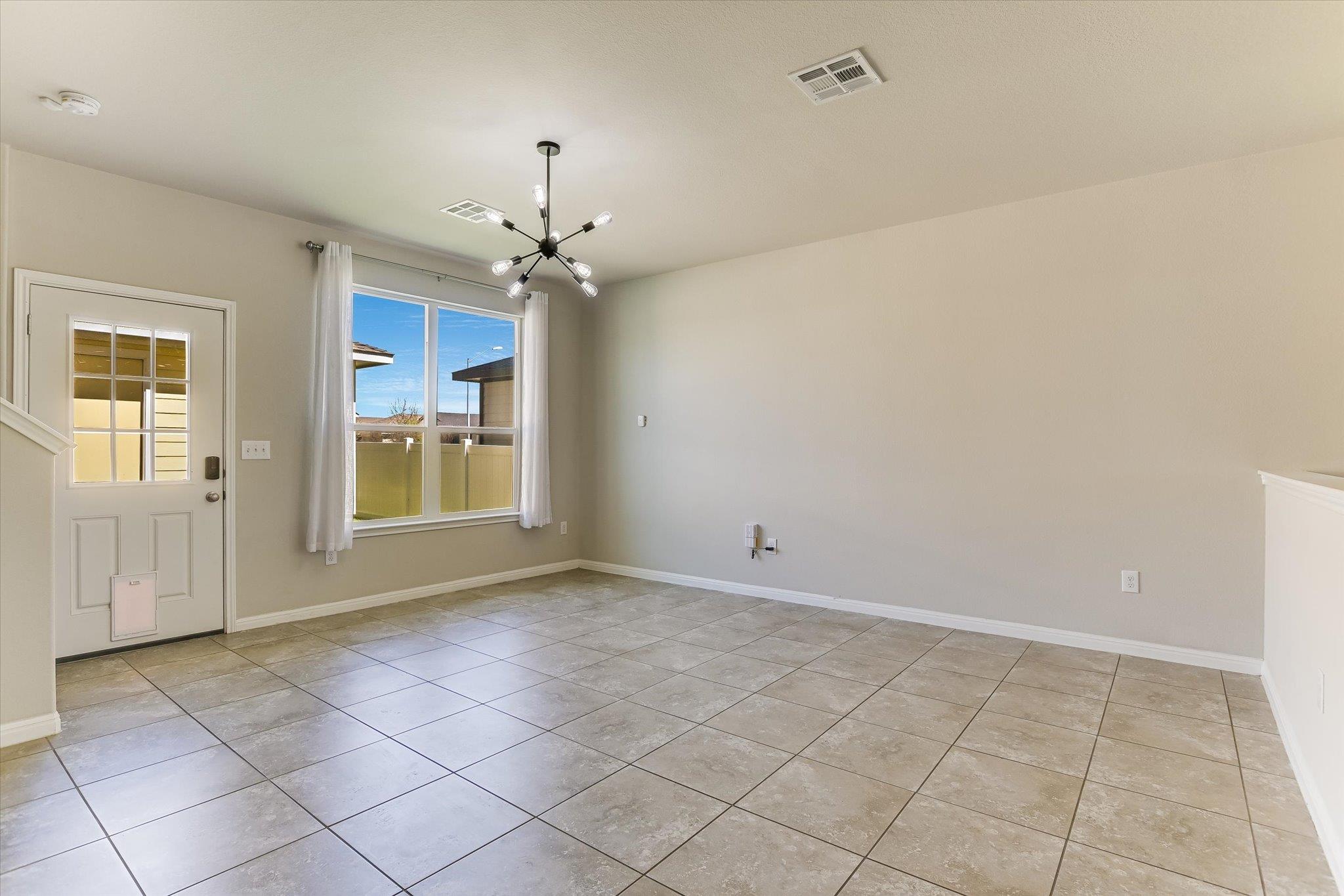 320 Craters Of The Moon BLVD