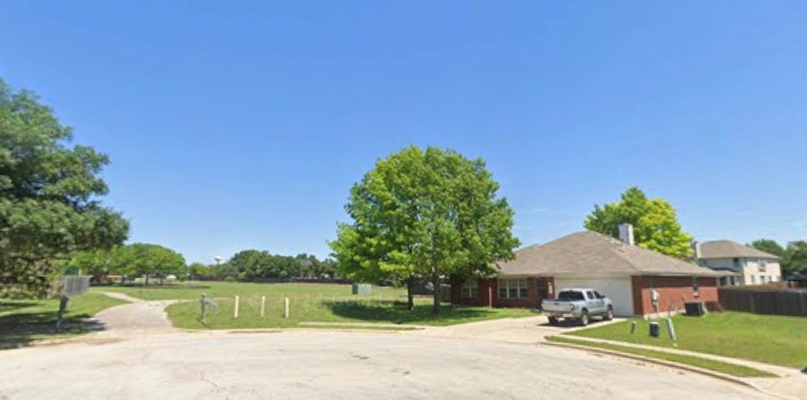 1313 Laurelleaf DR