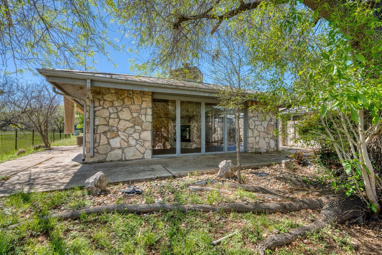1504 Horseshoe Bay Proper A