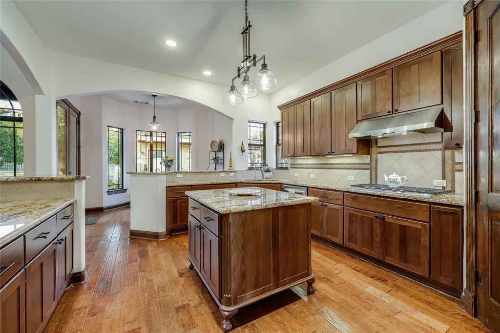 17005 Northlake Hills DR