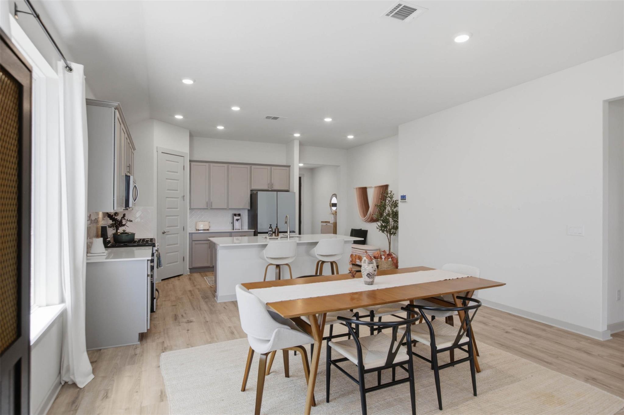 1636 Flying Horseshoe BND