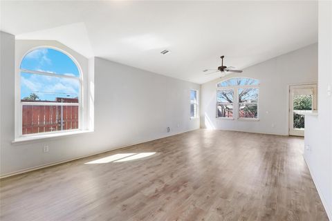 Photo of 17300 Zola LN, Round Rock, TX 78664 (MLS # 4065084)