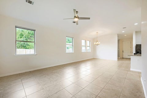 Tiny photo for 417 Anacua LOOP #6, Manchaca, TX 78652 (MLS # 2744858)