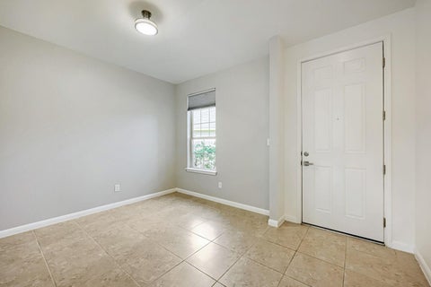 Tiny photo for 417 Anacua LOOP #6, Manchaca, TX 78652 (MLS # 2744858)