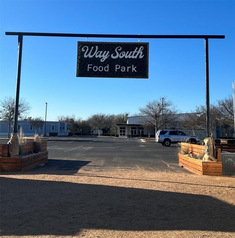 Tiny photo for 417 Anacua LOOP #6, Manchaca, TX 78652 (MLS # 2744858)