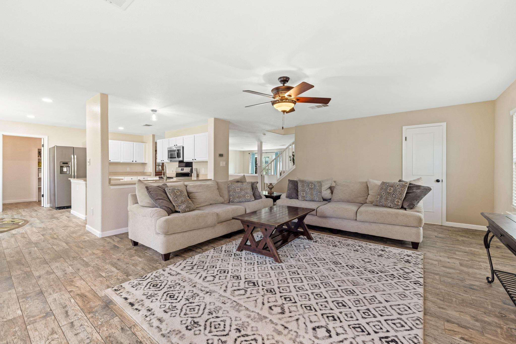 2213 Kimra LN