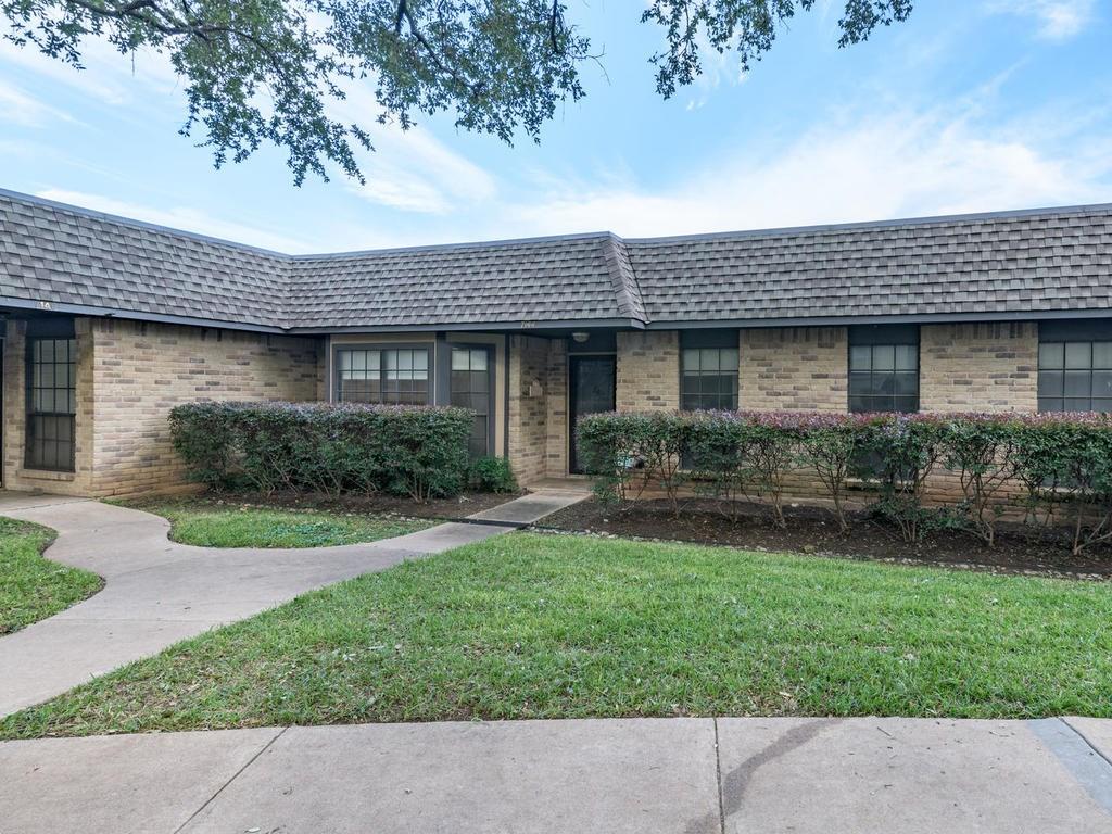 Photo 1 of 37 — 7144 Chimney CORS B, Austin, TX 78731
