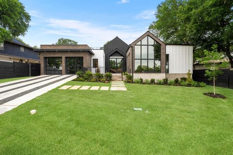 Photo of 1910 Crooked LN, Austin, TX 78741 (MLS # 5466730)