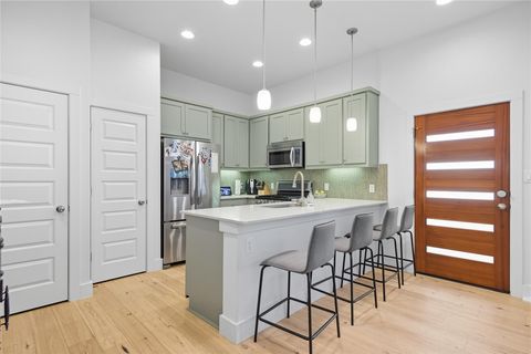 Tiny photo for 2007 Sl Davis Ave #B, Austin, TX 78702 (MLS # 9884304)