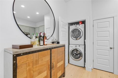 Tiny photo for 2007 Sl Davis Ave #B, Austin, TX 78702 (MLS # 9884304)