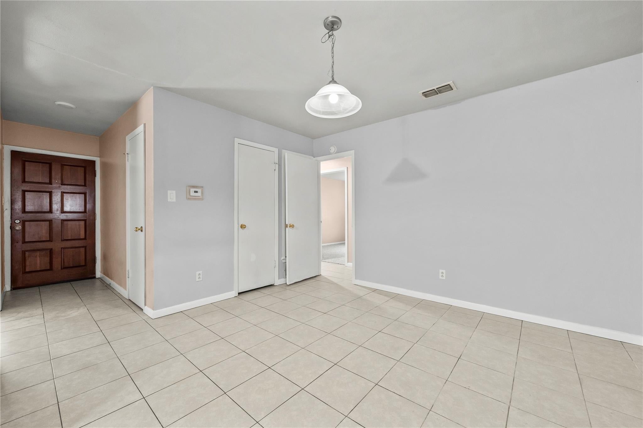 1819 Clarawood DR