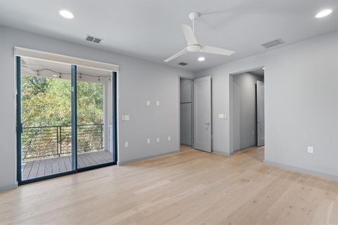 Tiny photo for 1107 Taulbee LN #B, Austin, TX 78757 (MLS # 1087667)