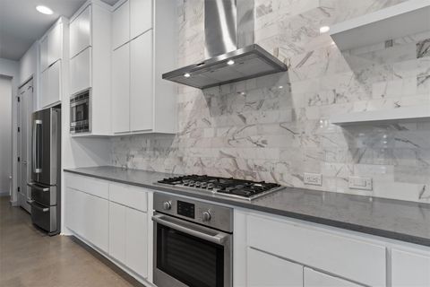 Tiny photo for 1107 Taulbee LN #B, Austin, TX 78757 (MLS # 1087667)