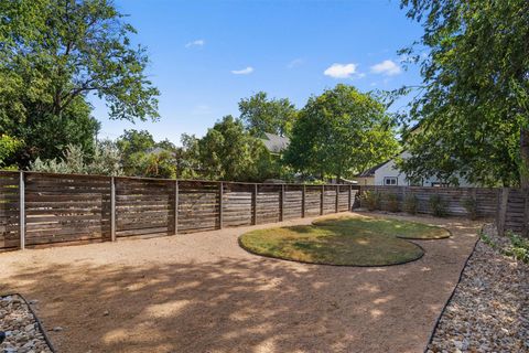 Tiny photo for 1107 Taulbee LN #B, Austin, TX 78757 (MLS # 1087667)