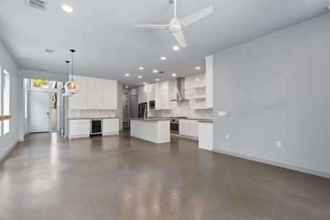 Tiny photo for 1107 Taulbee LN #B, Austin, TX 78757 (MLS # 1087667)