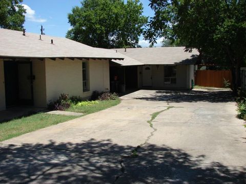 Photo of 4715 #B Red River ST, Austin, TX 78751 (MLS # 4098408)