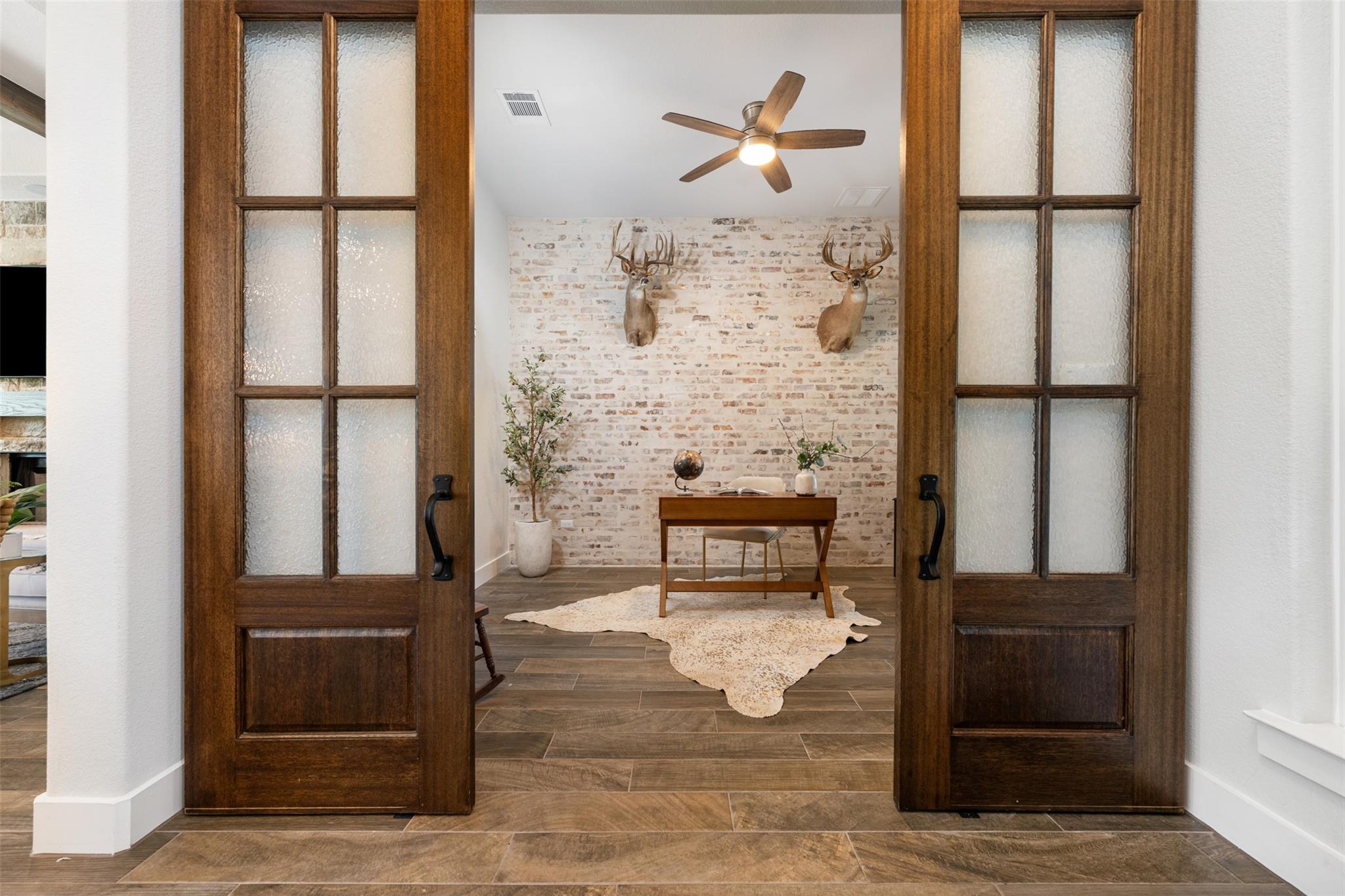 220 Highland Oaks